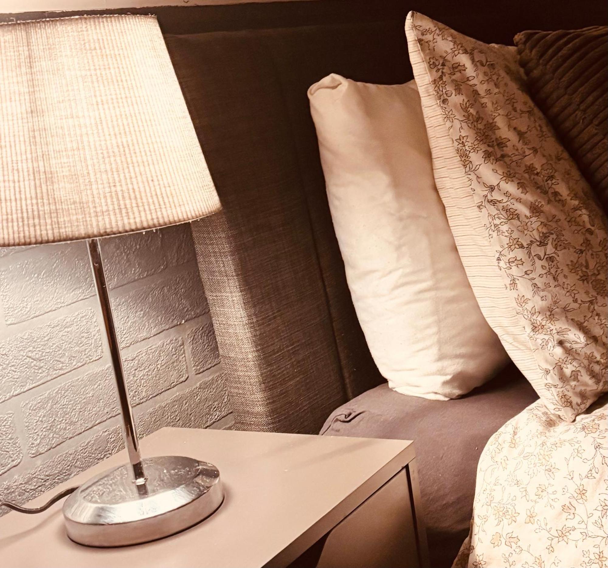Sanhoteliers 2 Single Free Parking Coffee And Tea Homestay Leicester